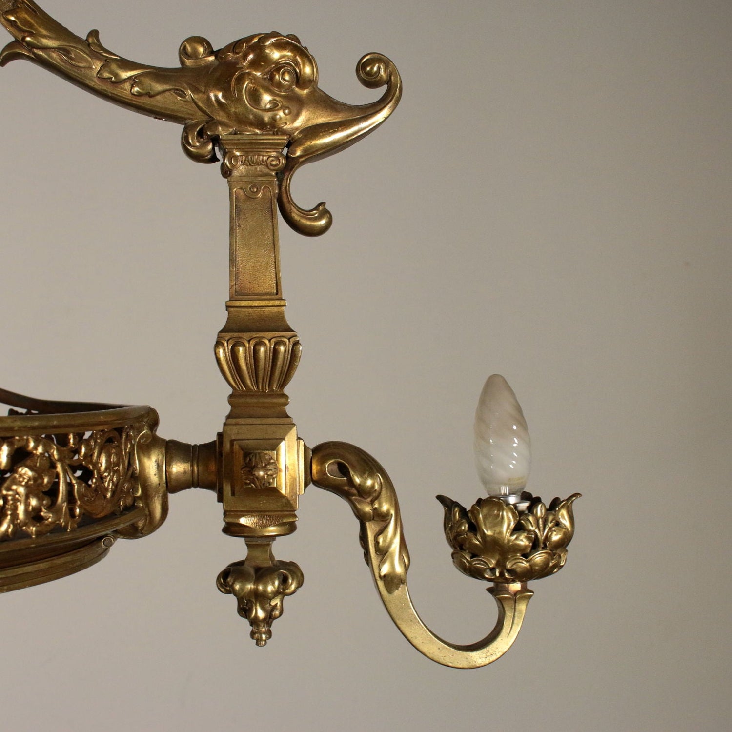 Braccetti lampadari e lampade